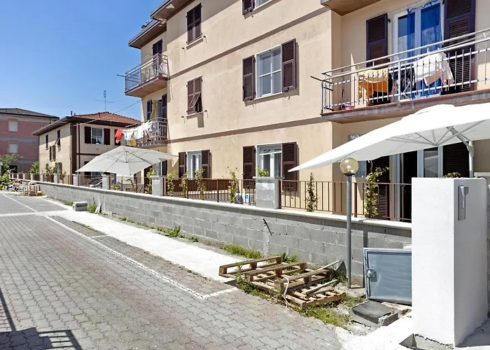 3 Apartment Ameglia